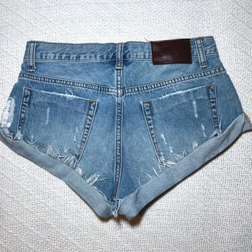 One Teaspoon Bandits Low Rise Distressed Denim Shorts Cuffed Size 25/28